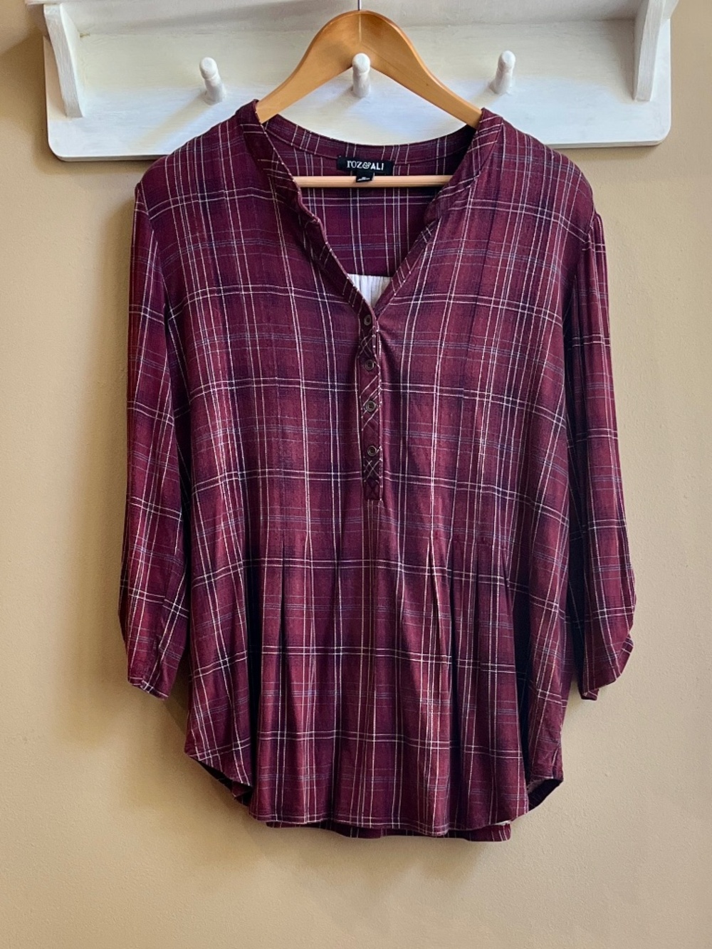 Roz & Ali Burgundy Plaid Tunic Blouse V-Neck Pleated Top Size XL